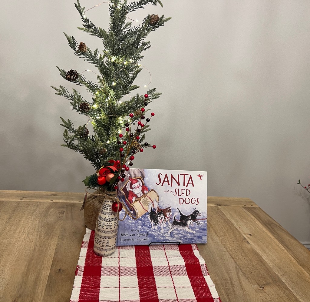 A Holiday Picture Book: Santa and the Sled&nbsp;Dogs🎅🐕